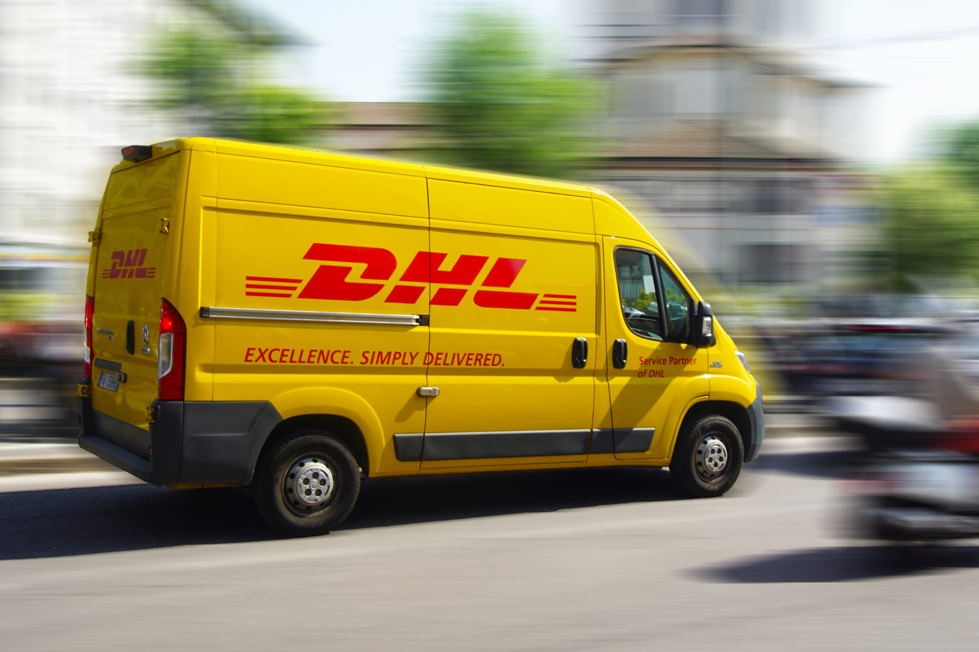 DHL国际快递除运费外可能会产生哪些附加费?