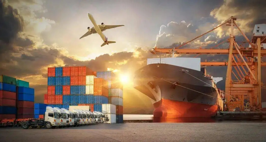 国际物流中海运和铁路运输的优劣势对比