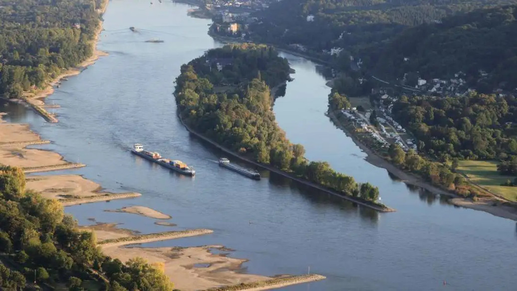 莱茵河水位持续下降，欧洲运输大动脉中断